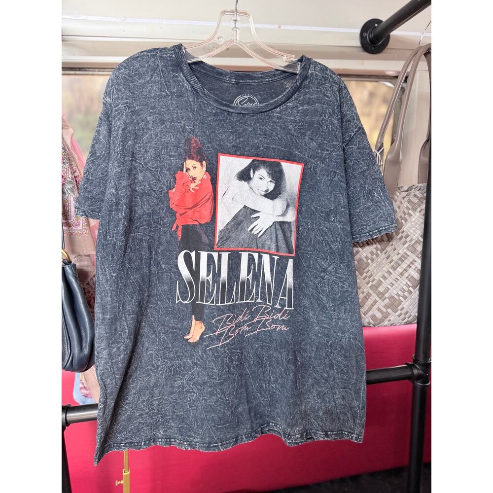 Official Selena Quintanilla Bidi Bidi Bom Bom Acid Wash Tee XL